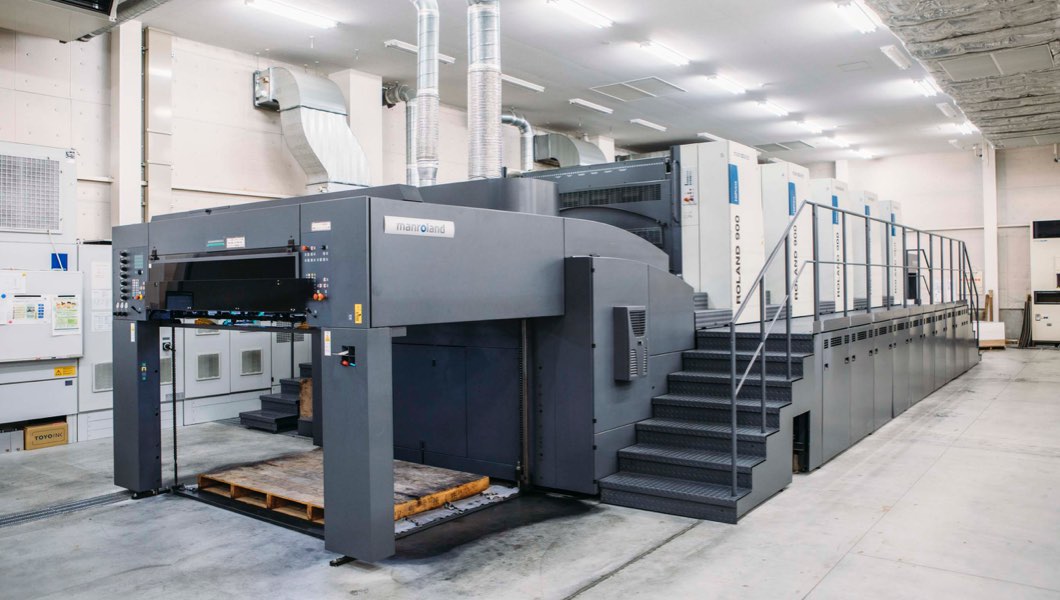 Large-format offset printing presses